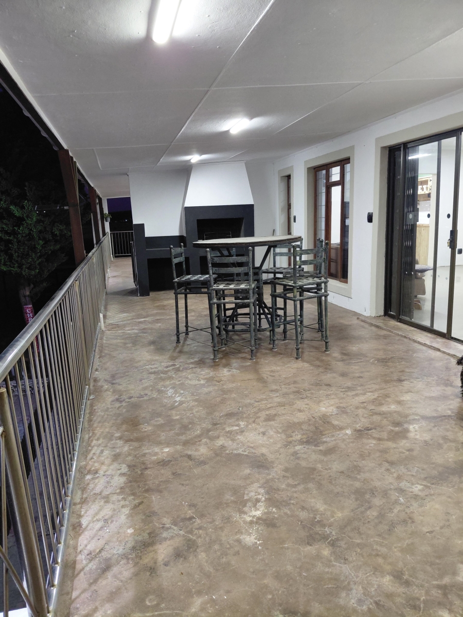 14 Bedroom Property for Sale in Long Acres Country Estate Western Cape